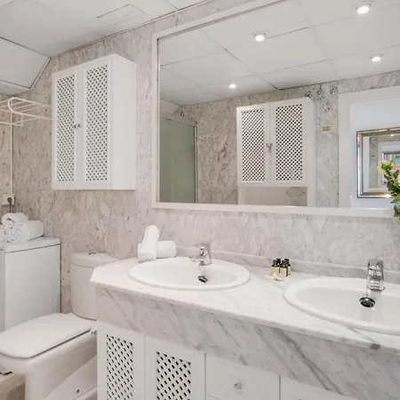 1 Bedroom Apartment, With Sea Views, In Medina Garden - Puerto Banus 公寓 *