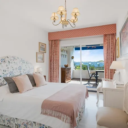1 Bedroom Apartment, With Sea Views, In Medina Garden - Puerto Banus 公寓 马尔韦利亚