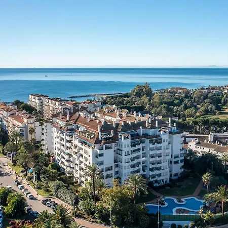 公寓 1 Bedroom Apartment, With Sea Views, In Medina Garden - Puerto Banus 马尔韦利亚