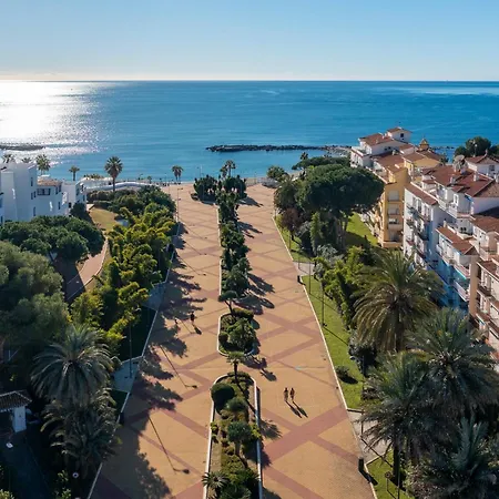 1 Bedroom Apartment, With Sea Views, In Medina Garden - Puerto Banus 马尔韦利亚