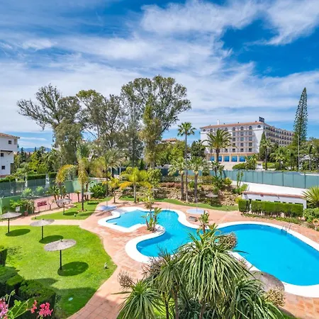 Апартаменты 1 Bedroom Apartment, With Sea Views, In Medina Garden - Puerto Banus *