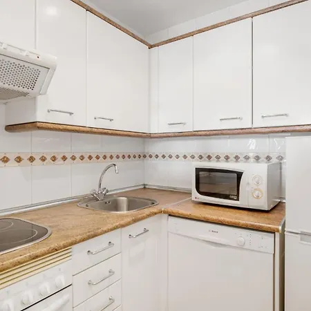 1 Bedroom Apartment, With Sea Views, In Medina Garden - Puerto Banus *