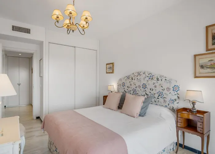 1 Bedroom Apartment, With Sea Views, In Medina Garden - Puerto Banus