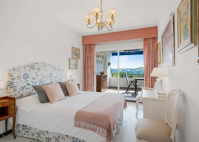 1 Bedroom Apartment, With Sea Views, In Medina Garden - Puerto Banus شقة ماربيا