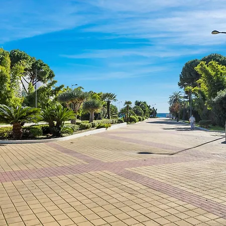 1 Bedroom Apartment, With Sea Views, In Medina Garden - Puerto Banus Marbella